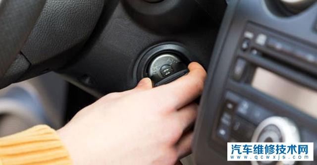 起动机是怎么工作的？起动机如何带动发动机的？