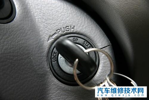 起动机是怎么工作的？起动机如何带动发动机的？