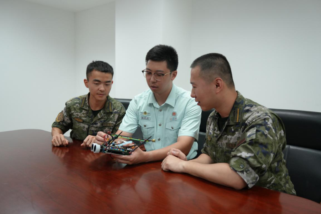 全国大学生智能汽车竞赛_强军战车团队_恩智浦智能车大赛报道