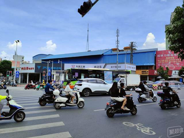 爱玛骠骑电动车_爱玛电动车自行车_爱玛自行车好不好