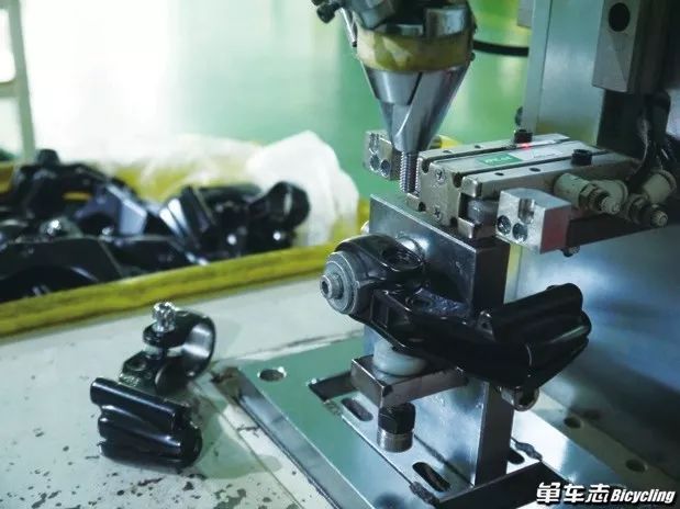 自行车刹车生产过程_V刹生产工艺详解_山地车v刹装置