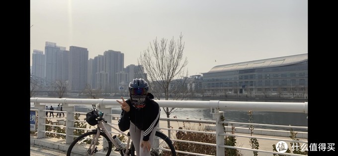 暗网下载 通勤开车1小时于是选择骑车：两千块公路自行车选购与骑行建议