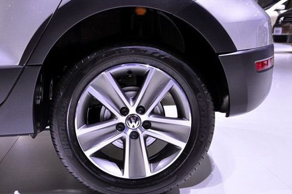 小车碟刹好还是鼓刹好_盘式刹车与鼓式刹车的区别_碟刹散热优势分析