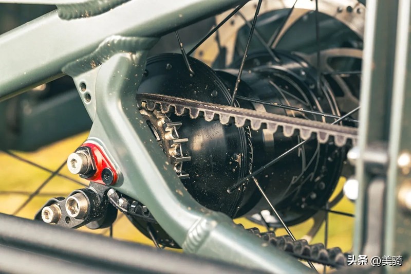 自行车车架材质类型设计_自行车车架结构_自行车零部件组成类型功能