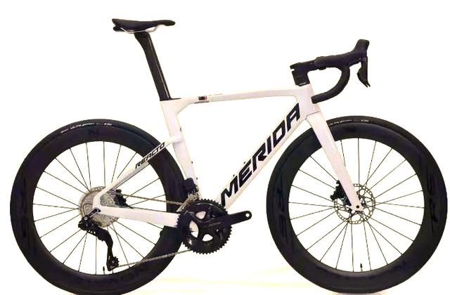 瑞克多系列2025年款全解读:为速度而生的顶级至入门车型推荐-有驾