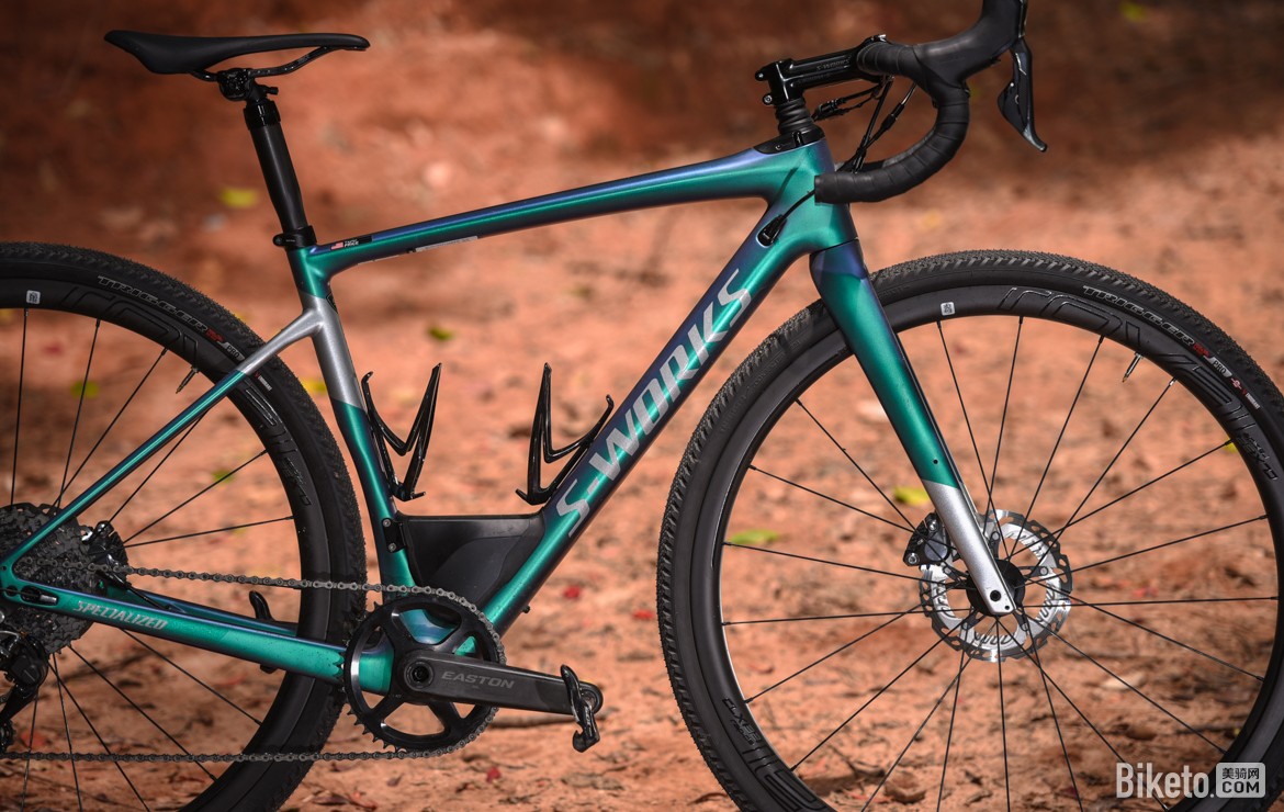 全地形公路车Gravel Bike S-Works Diverge Future Shock减震器渐进式弹簧_rockshox xc32_全地形公路车Gravel Bike S-Works Diverge涂装变色龙漆面工艺