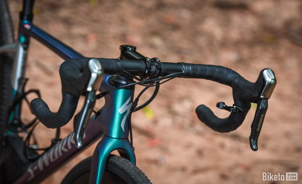 全地形公路车Gravel Bike S-Works Diverge涂装变色龙漆面工艺_全地形公路车Gravel Bike S-Works Diverge Future Shock减震器渐进式弹簧_rockshox xc32