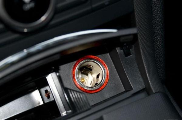 暗网下载 九成车主点烟器空着不用，愚笨！瞧聪明人天天都用，动力足油耗低