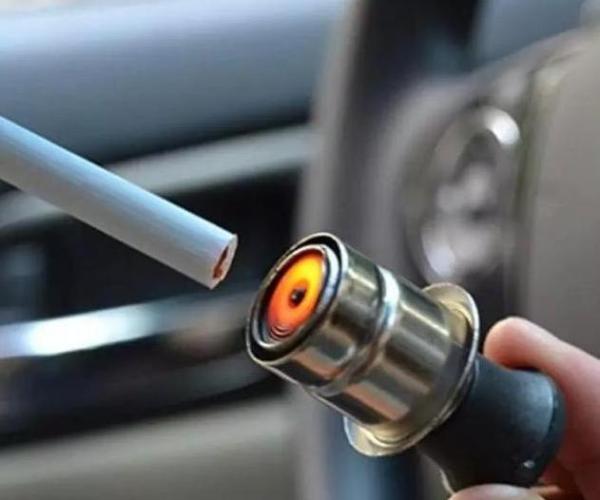 点烟器充电器_车动力智能电子节油器_点烟器节油器