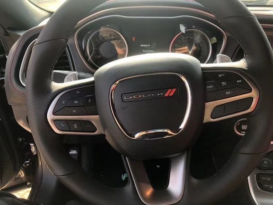 道奇挑战者参数配置_平行进口道奇挑战者报价50万_道奇挑战者配置特点详解