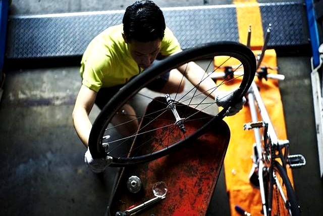 头盔选购_骑行安全_自行车运动员训练方法