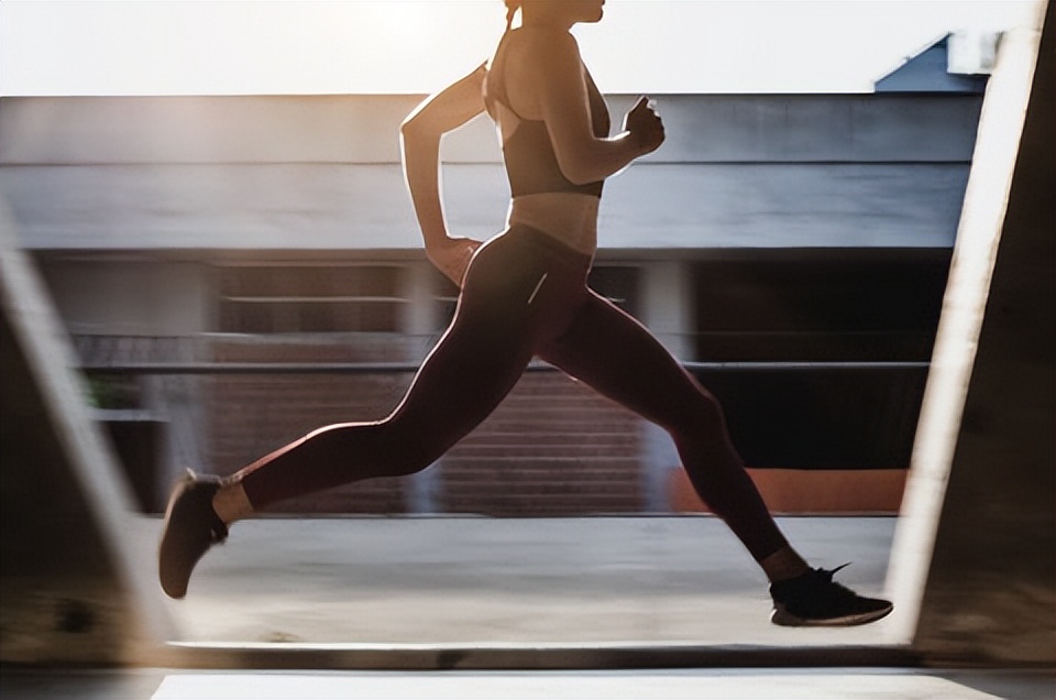 高强度间歇训练减脂原理_有氧运动怎么练习山地车_减脂有氧运动量