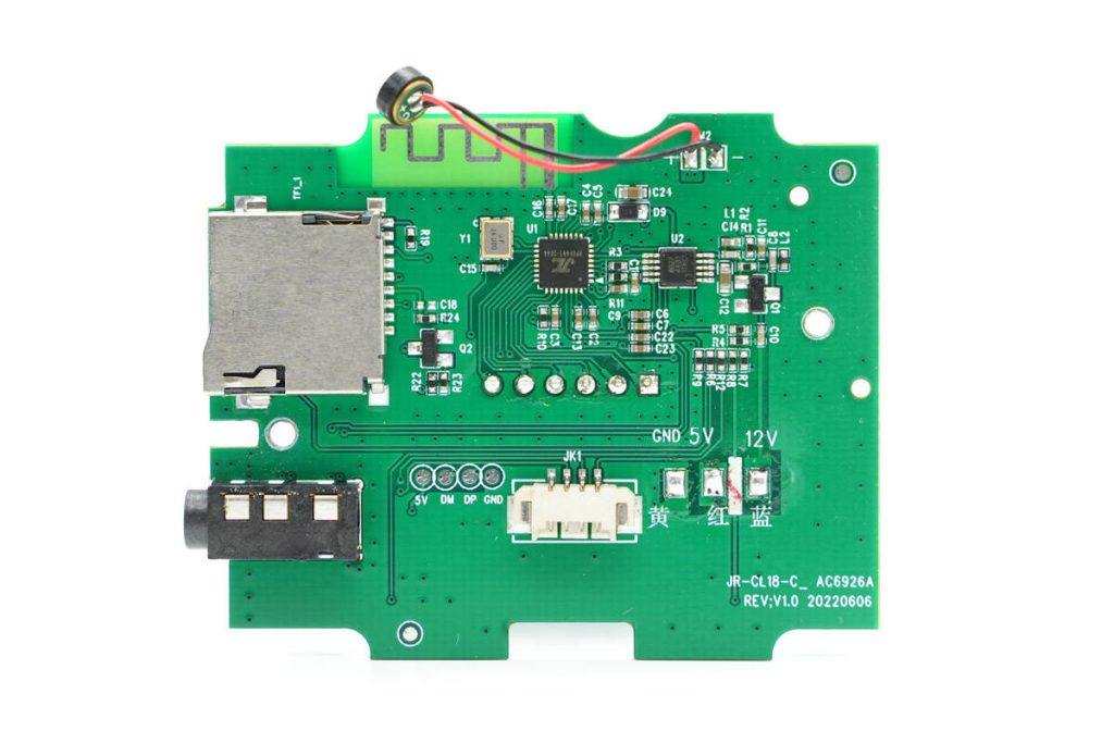 机乐堂带线款多端口车载蓝牙发射器_机乐堂车载蓝牙发射器拆解_智能蓝牙gps定位车充