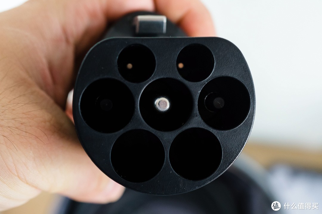 随车充缆上控制与保护装置_智能蓝牙gps定位车充_随车充模式2