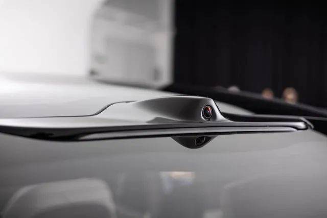 车载摄像头技术入门介绍_主流车型车载摄像头搭载方案优劣比较_智能车摄像头图像采集