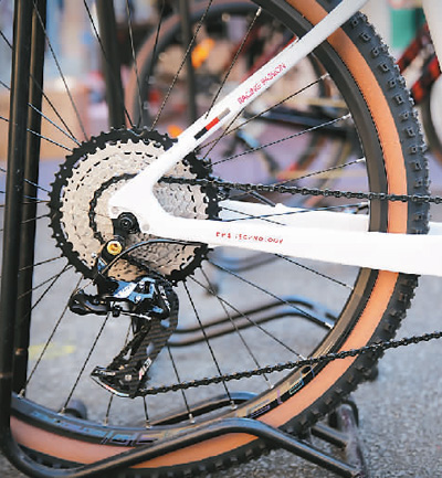 星空体育平台官网入口 中国自行车，海外加速跑