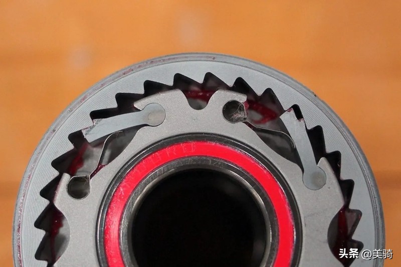 自行车车架材质类型设计_山地车油簧叉推荐_自行车零部件组成类型功能