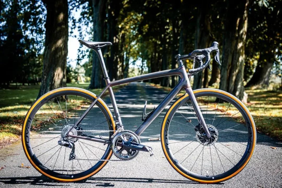 轻量化自行车设计标准_最佳轻量化公路车_美利达公路车r902重量