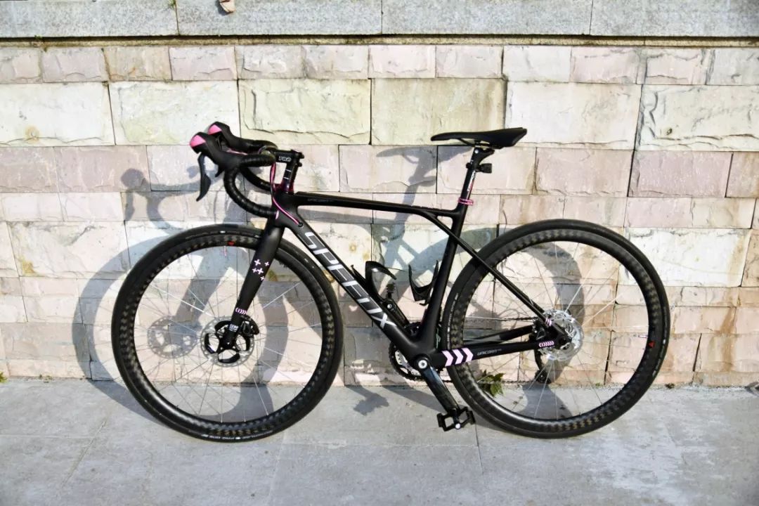 公路车怎么改装_野兽骑行UNICORN爬坡架_全隐藏走线公路车改装