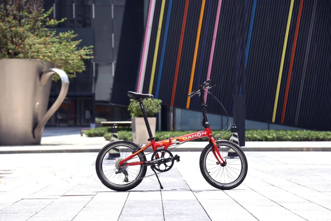 星空·综合体育官网入口 DAHON | 40周年纪念版车型「KBC083/ P8 」 · 现车发售