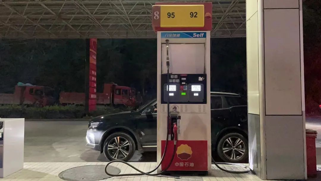 星空体育平台官网入口 价格上涨车不愁卖？电车比油车划算？车越智能越好？揭穿中国车市9大谎言