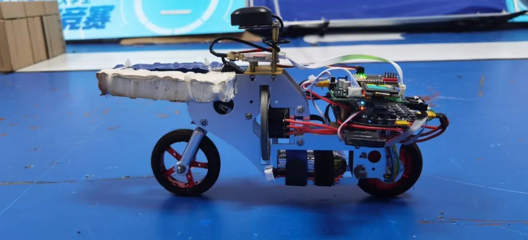 全国大学生智能汽车竞赛 江南大学 智能车俱乐部_飞思卡尔智能车大赛