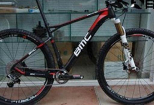 星空体育app官方下载 “他”被誉为中国的查理·卓别林，07年身家23亿，今座驾却是这个