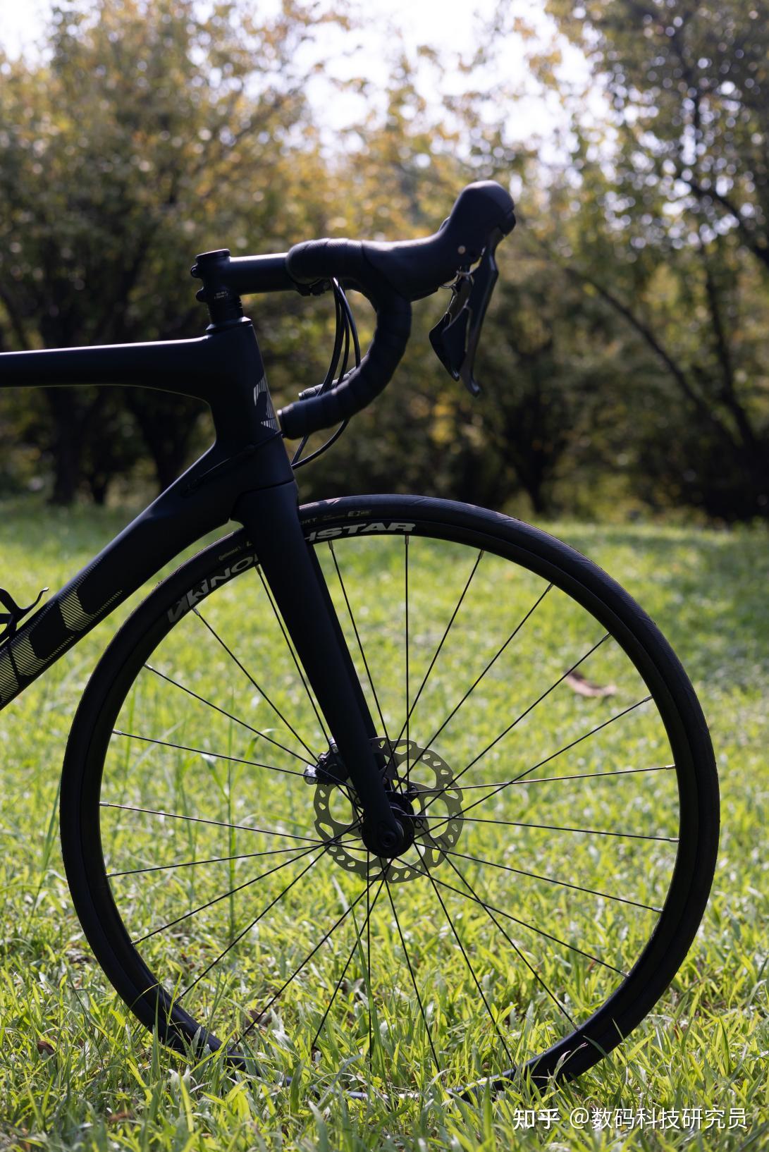 UCC冲击波捷安特美利达对比_自行车入门选购指南_美利达r902怎么样