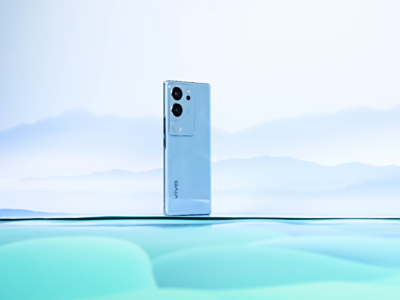 vivo S17 Pro的评测来啦，它有着东方美学的设计呢，还配备了长焦人像镜头哟，是轻薄手机里体验之出众领域的王者呀。